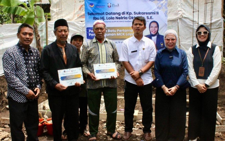 Legislator NasDem Bangun Fasilitas MCK Layak di Kecamatan Cigedug Garut